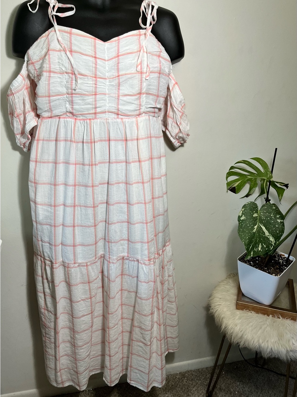 Universal Thread White Dress with Pink Windowpane Plaid